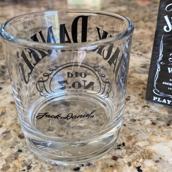 Jack Daniels gifting set - JD rocks tumbler glass wear and set of playing cards - Picture 4 of 6